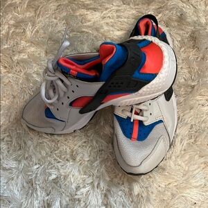 Nike Huarache Multicolor Athletic Shoe